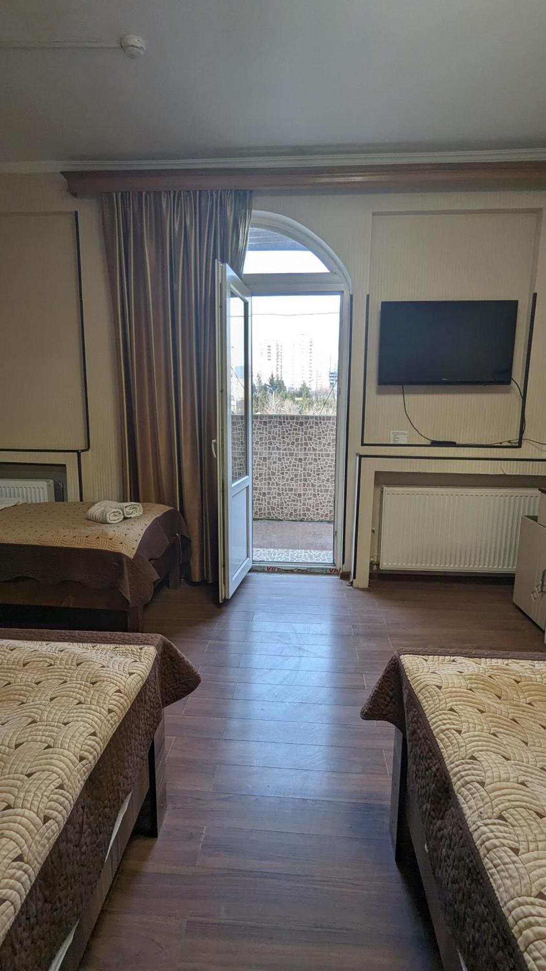 Dkd-Bridge Hotel Tbilisi ภายนอก รูปภาพ