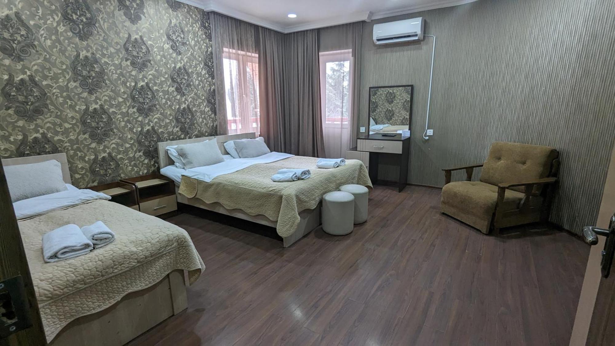 Dkd-Bridge Hotel Tbilisi ภายนอก รูปภาพ