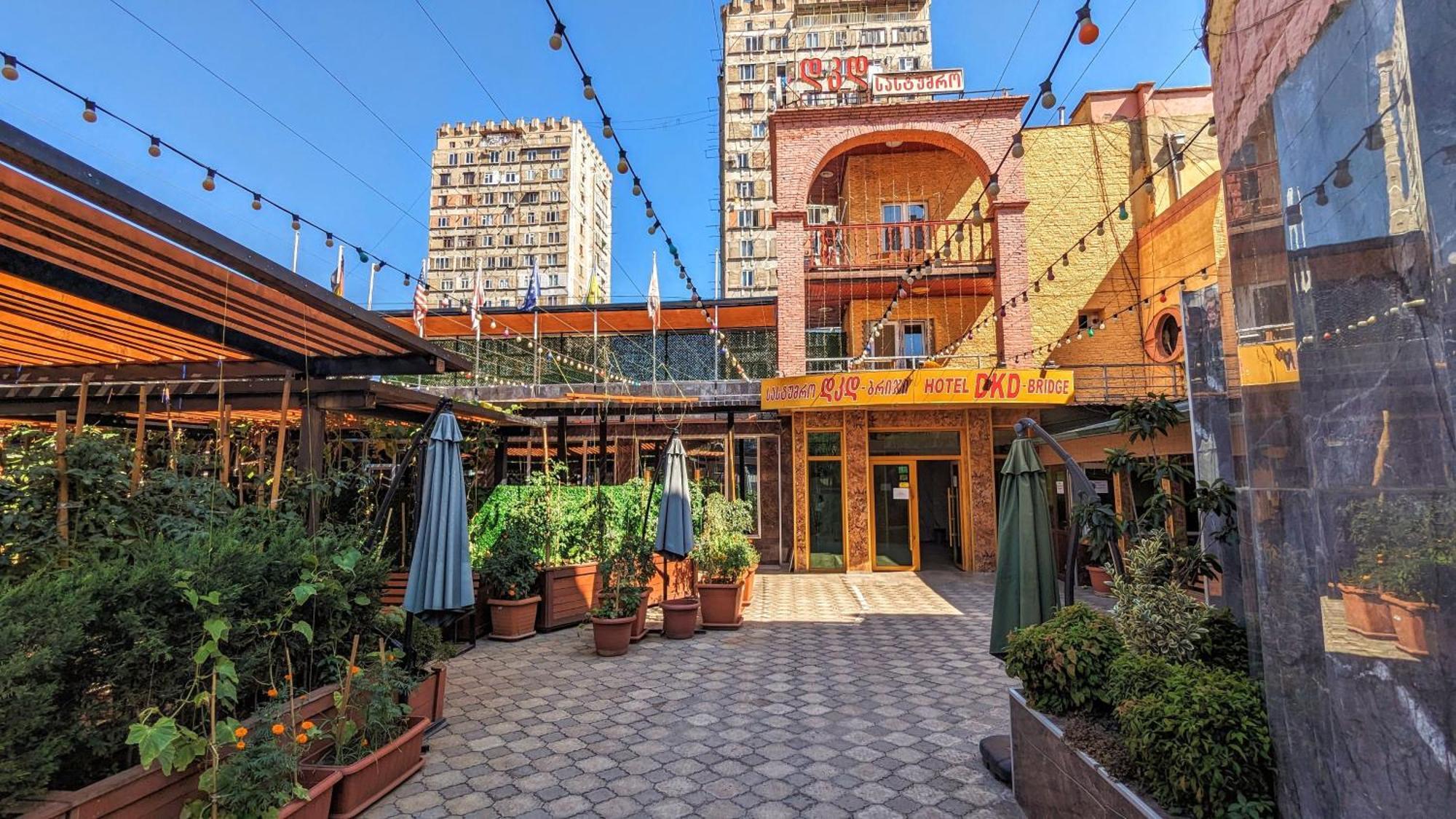 Dkd-Bridge Hotel Tbilisi ภายนอก รูปภาพ