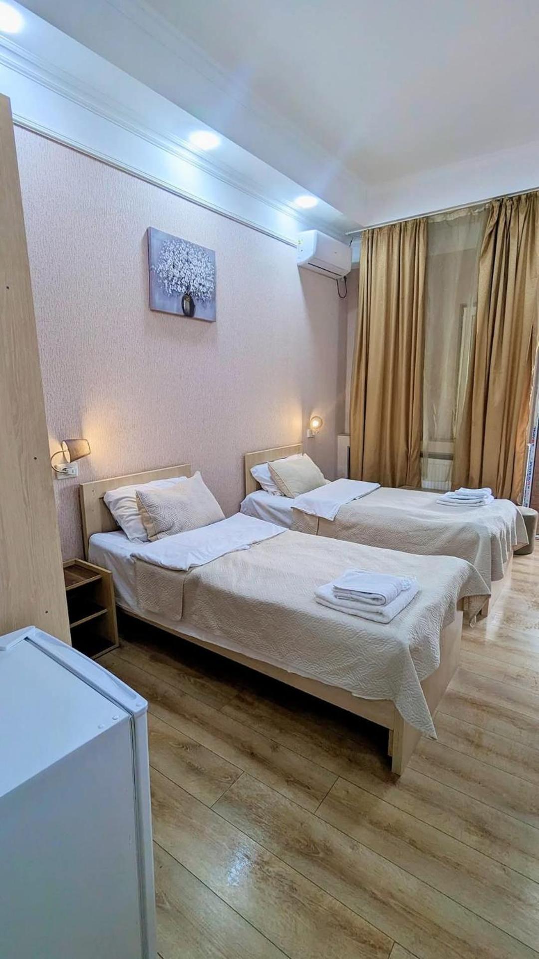 Dkd-Bridge Hotel Tbilisi ภายนอก รูปภาพ