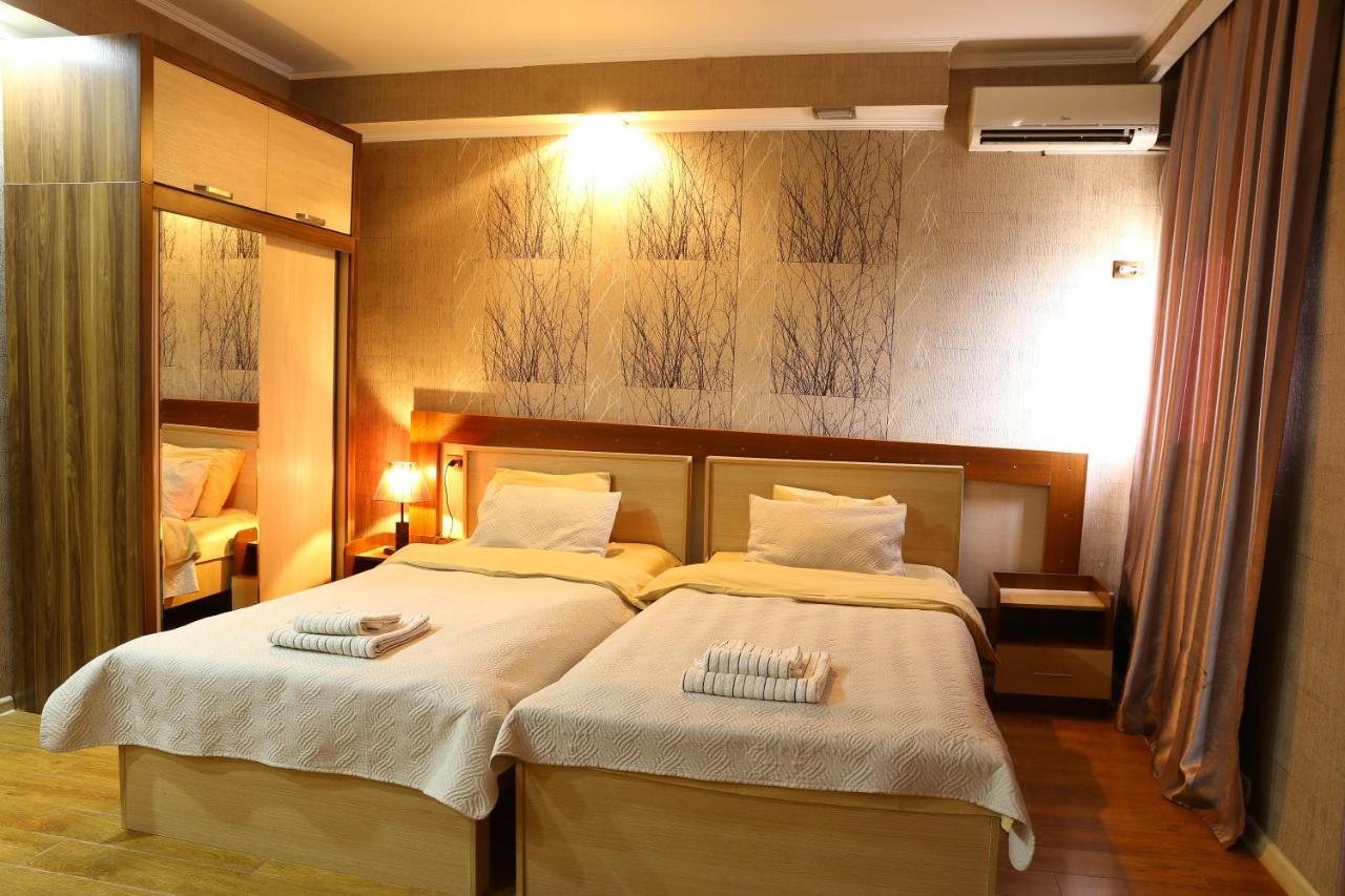 Dkd-Bridge Hotel Tbilisi ภายนอก รูปภาพ